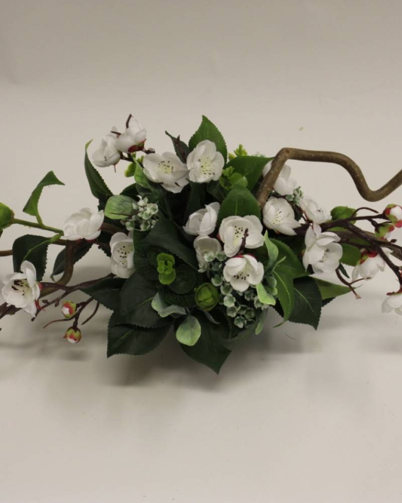 Искусственная композиция «Зимняя вишня»